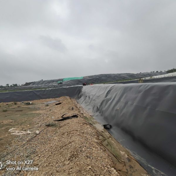 Waterproofing Geo Membrane Construction 0.5mm Hdpe Geomembrane Pond Liner