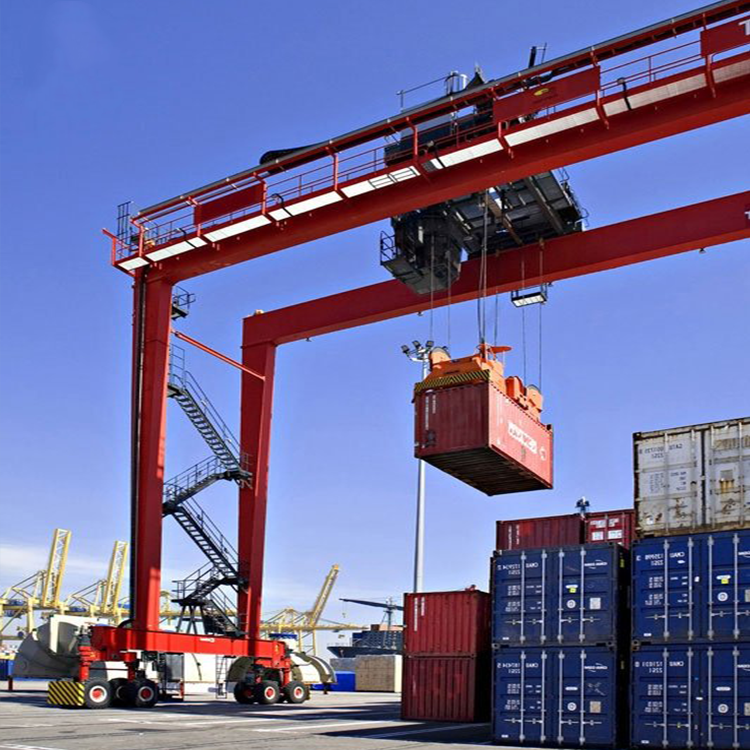 30 Ton Container Crane at Port Quay Combi Lift Straddle Carrier Rubber Wheel Motor Engine 380V Power Cabin Control