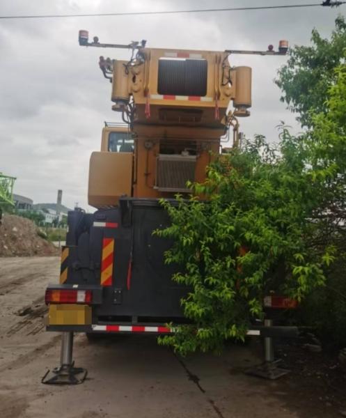 2022 Model Used Mobile Cranes QY110K8C Powerful Lifting Performance Excellent Chassis Design