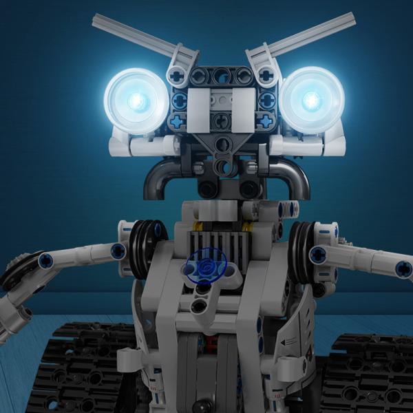 600 Parts Modern Military Models Robot 25*13*22.6cm 2.4Ghz Remote Control