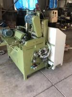 A elipse/quadrado dá forma ao punho de madeira do martelo que faz a máquina 2.2kw