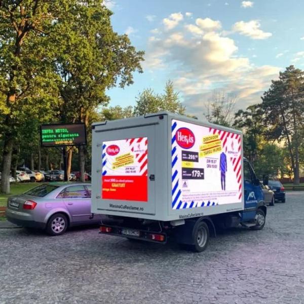 9ft - 18ft LED Billboard Truck Small Digital P5 LED Display Truck