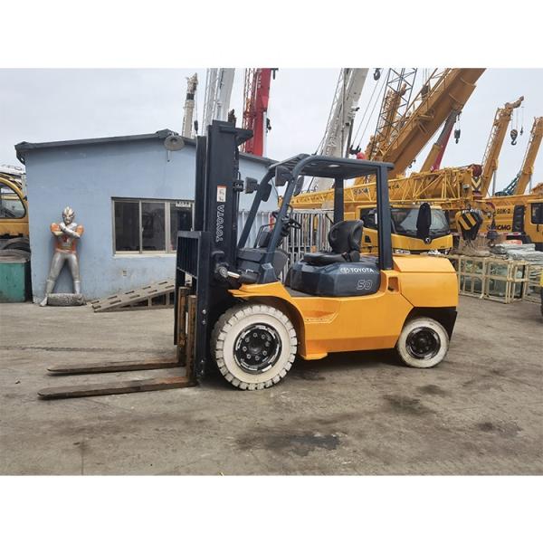 5000kg Toyota 7f50 Forklift Truck with 3 Mast and 6000mm Lifting Height in Shanghai