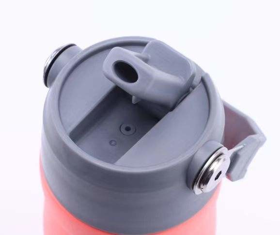 20 Oz tumbler con mango, tumbler aislado con tapa y voltear paja a prueba de fugas doble pared de acero inoxidable de vacío de viaje taza de café de agua aislada botella térmica