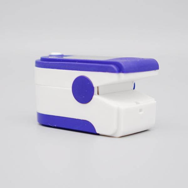 Oxymètre rapide précis d'impulsion de mesure avec la consommation rétro-éclairée