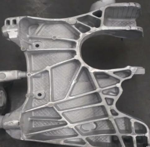 Os moldes de carcaça personalizados do metal do projeto terminam muito bem para peças sobresselentes do automóvel