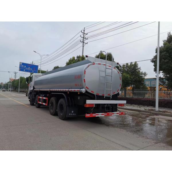 Camion de ravitaillement Howo 8 * 4 35 000L de China National Heavy Duty Truck