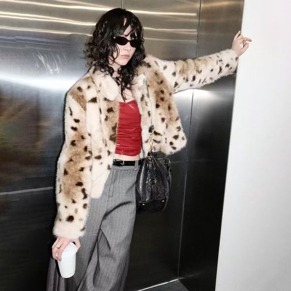 Retro Faux Leopard Fur Long Sleeved Stand Up Collar Short Jacket