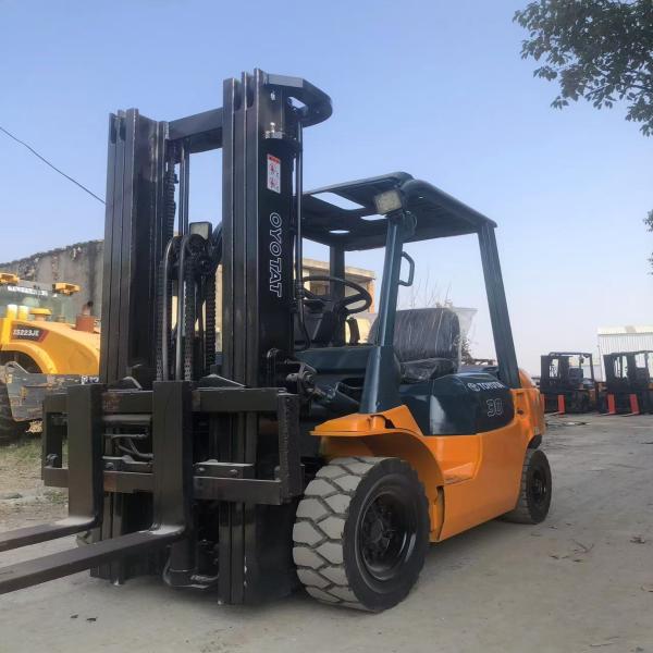 Diesel Tuel Toyota Used Forklift 3 Ton 3 Mast With Side Shift