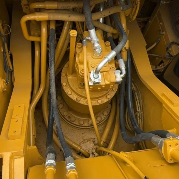 2024 Model Used CAT 325D Excavator with 1.19m³ Bucket and 6700mm Dig Depth for Heavy-Duty Work