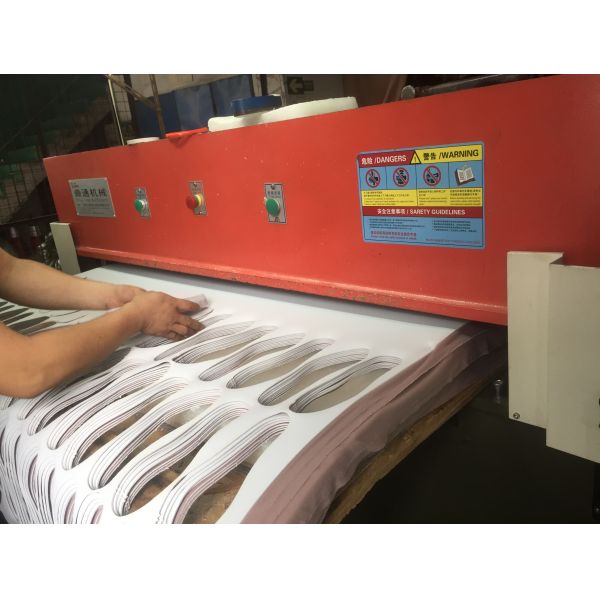 Hydraulic Die Cutting Machine Designed to Cut Nonmetal Materials with Automatic Slowdown and Simple Traveling Adjustment