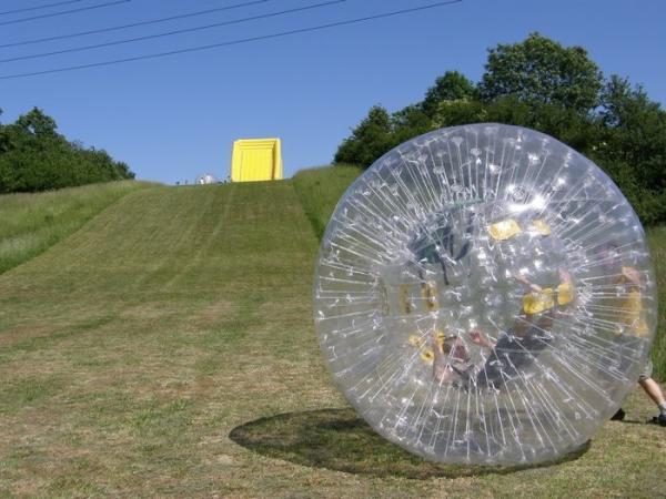 bola inflável do PVC Zorb de 1.0mm com os coxins traseiros macios