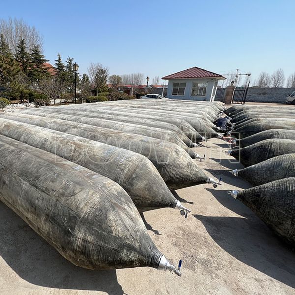 Cylindrical Inflatable Marine Airbags Multi layer Marine Rubber Air Bags