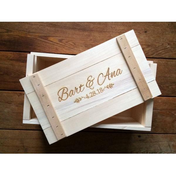 Customized Logo Wooden Gift Box for Personalized Wine or Whiskey Bottle and Glassware