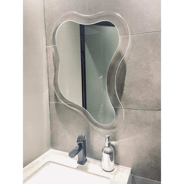 Lighted Acrylic Wall Mounted Magnifying Mirror For Bathroom Vanity