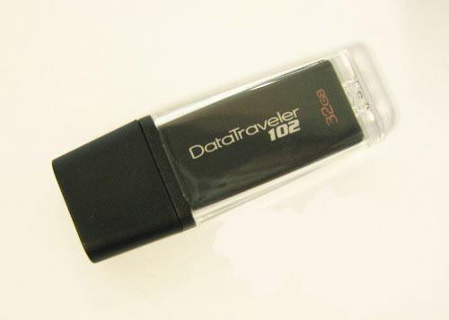 O flash marcado de USB conduz DT102