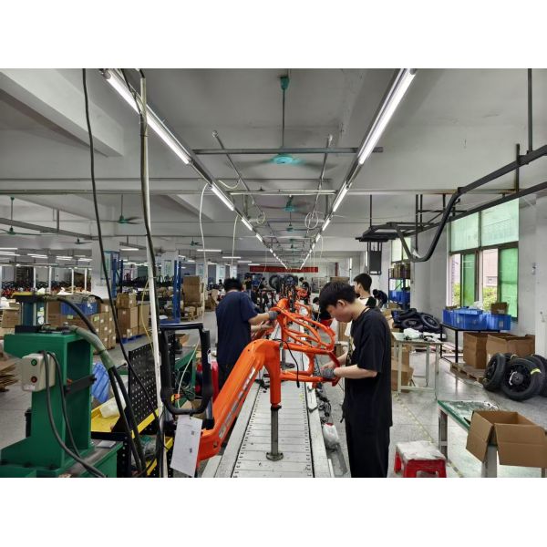 CE UL Certificated Customized C624 Shimano 7 Speed Hybrid Electric Road Bike 750W Motor 36V Sensor Smart City Bike OEM Available