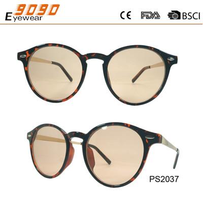 New arrival and hot sale of plastic sunglasses,suitable for  women