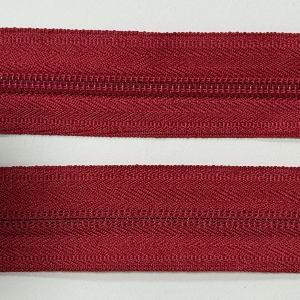 Durable Red #5 Nylon Coil Zipper Smooth For Outerwear Sweatshirts