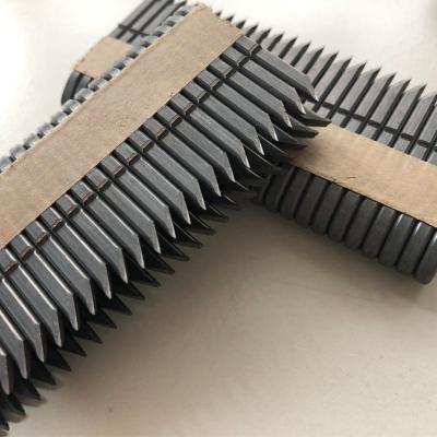 Calibre 9 galvanizado que cerca Staples 40mm Galfan farpado divergente