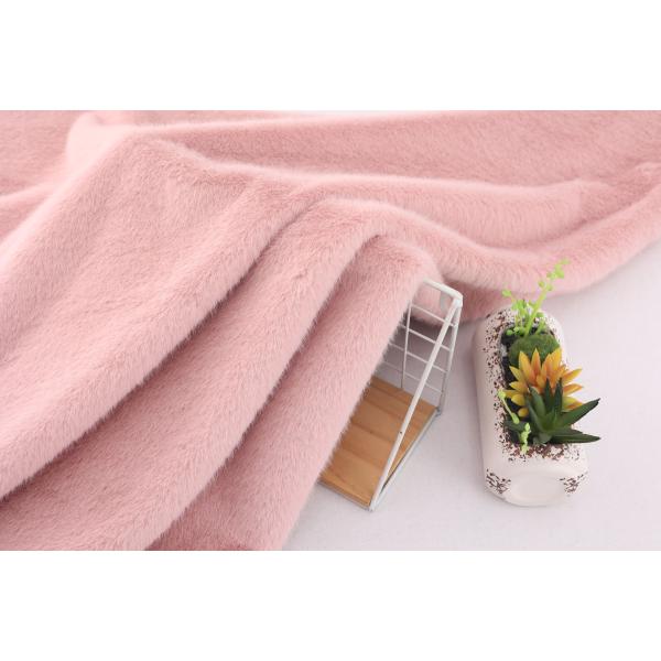 Eco-friendly 100% Polyester Fabric 20mm Plush Thick Faux Fur Lifelike Little Mink Fabric for Clothing Women's Clothing Bag Shoes