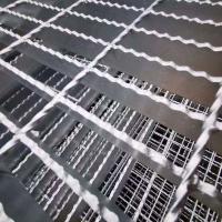 Modern Hot Galvanized Steel Flat Bar Grating Soldado Decking de piso para ambiente industrial