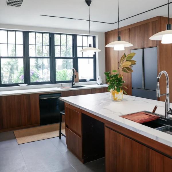 Custom Matt Modern Island Designs Storage Wood Grain Kitchen Cabinet For Villa