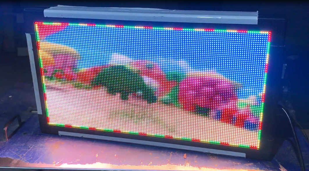 Знак СИД дисплея СИД WIFI окна P4RGB IP65 задний Programmable на открытом воздухе