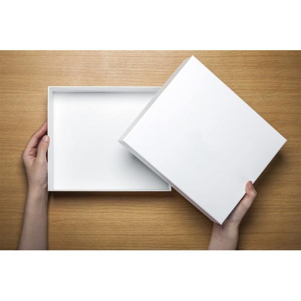 Machine rigide semi automatique de fabrication de cartons, équipement de fabrication de cartons de cadeau avec la fonction de mémoire avec la vitesse stable 16-22pcs/min