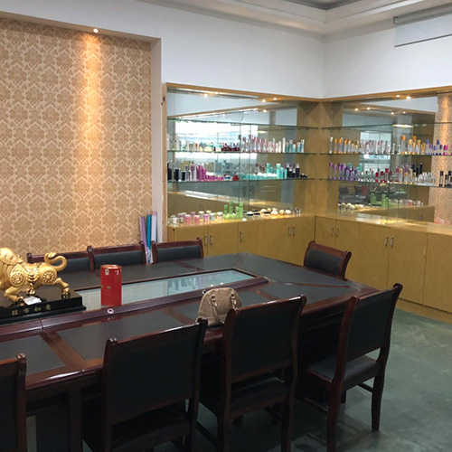 Очиститель лица Бутылка из пены 100 мл Продукты личной гигиены Косметическая бутылка с пенным насосом