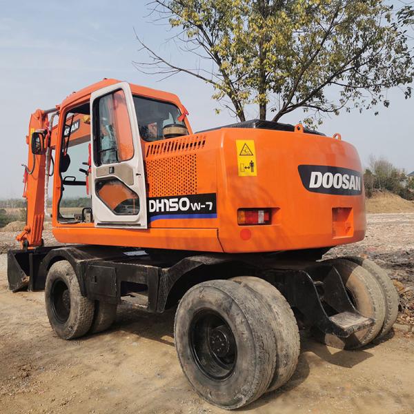 Original Doosan DH150-7 Used Wheel Excavator 0.6m3 Bucket Capacity Quality Guaranteed