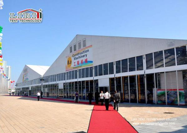 Barracas brancas do período do espaço livre da exposição 50 x 150 m, barraca de vidro do casamento