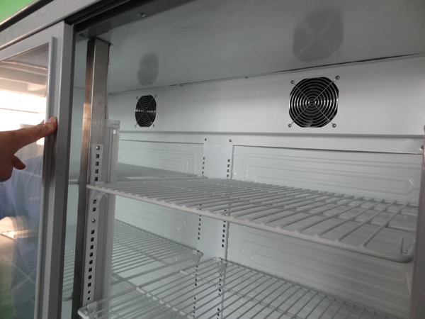White Body Commercial Upright Refrigerator Floor Standing Glass Door Upright Fridge