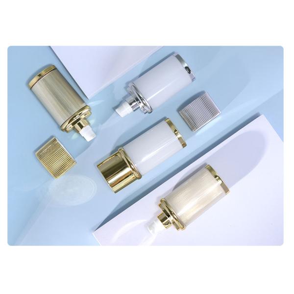 Botella de spray de protector solar cosmético de 30 ml 50 ml Botella de tapa de tornillo de plástico para protección solar