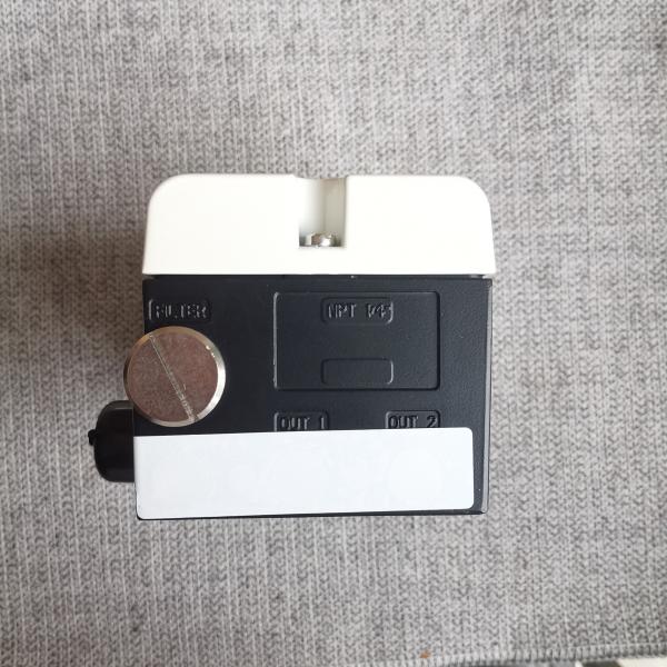 ABB TZIDC 電動気圧検定器 V18345-011421001 入力圧 0.14...0.6MPa