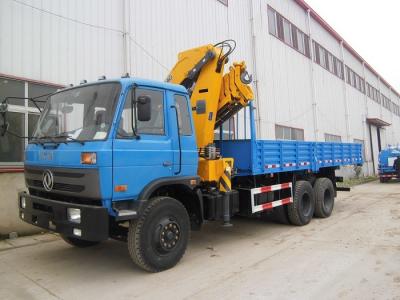 O caminhão da roda de Dongfeng 10 montou o guindaste telescópico 10ton com Kunckle dobrado