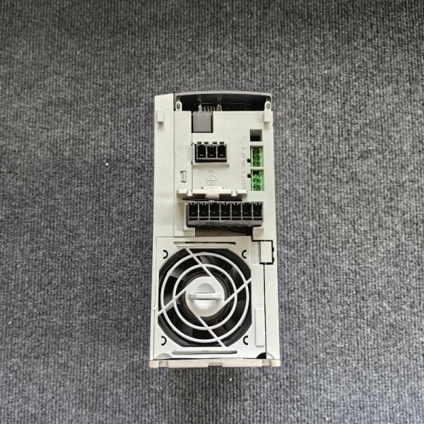 131B3489 FC-102P4K0T4E20H1X Danfoss VFD Drive 4kW Danfoss Variable Frequency Drive for Pump Fan Conveyor Belt