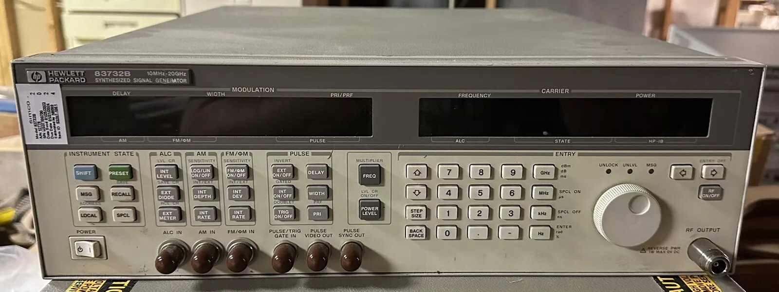 Keysight (Agilent) 83732B 10 МГц до 20 ГГц Синтезированный генератор сигнала Используемое испытательное оборудование