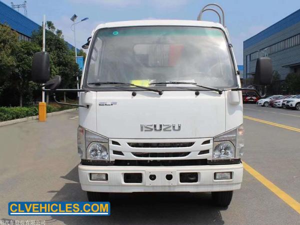 ISUZU N Series Dumpster Delivery Truck Light Duty 5CBM  Diesel Powered