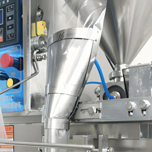 1.8kw Automatic Liquid Packing Machine Versatile Liquid Filling Packaging Machine