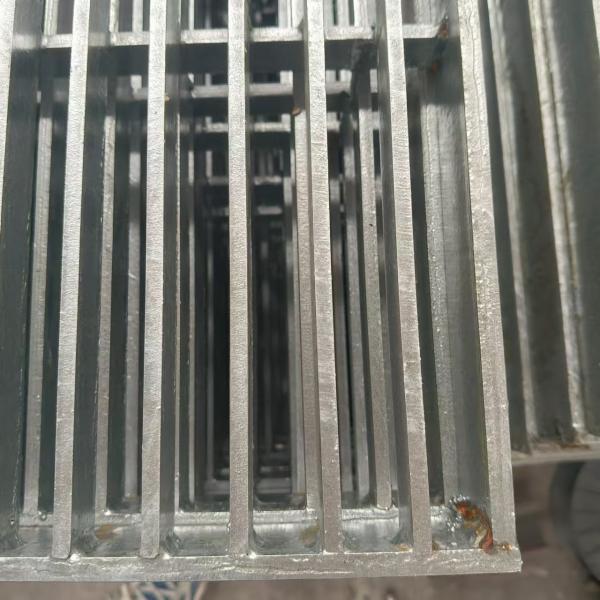 Steel Grid With Excellent Fire Protection Strong Load Bearing Capacity In Factory Floor