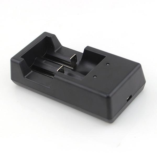 TOMO V6-2 Intelligent Battery Charger 5V usb charger for 1.2V & 3.7V 18650 / 16340 / 14500 /10440 Battery With USB Cable