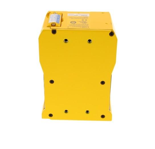 KEYENCE SZ-04M Safety Laser with PNP/NPN Output and Class 1 Laser Class
