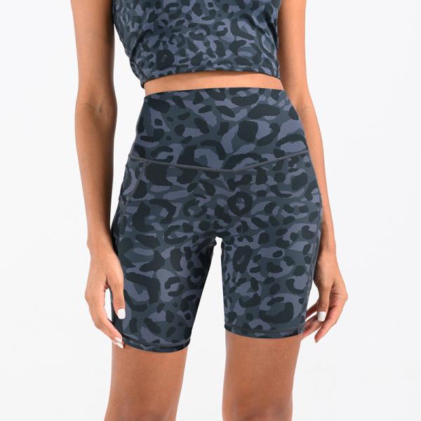 Leopardo animal 8inch da prova da ocupa do short do exercício da cópia do short ativo alto da ioga de Waisted