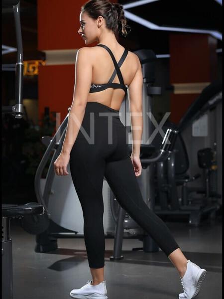 Women’s Matching Sets Sports Bra and Capri Leggings Machine Washable
