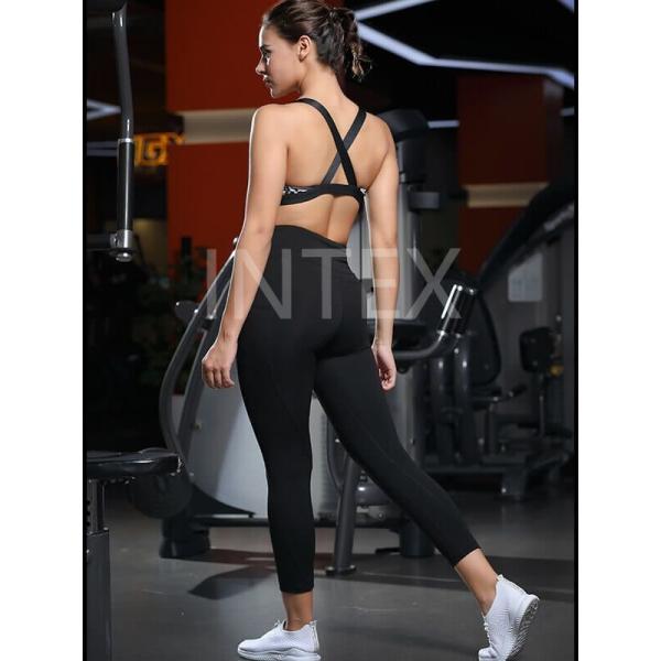 Women’s Matching Sets Sports Bra and Capri Leggings Machine Washable