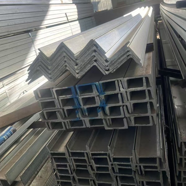Hot Sales Galvanized Angle Iron Price Slotted 4 Engraved Iron Angle Sizes