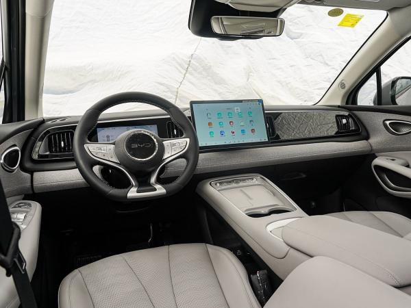 2025 Hot Selling New Model BYD Sealion 05EV Electric Vehicle Fast Charging 520KM Long Range EV with Sunroof