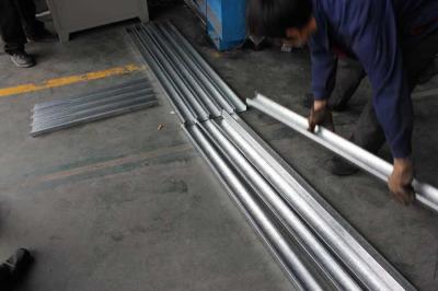 Rolo do corredor do metal U de 10 estações que forma a máquina para o parafuso prisioneiro/trilha de aço claros