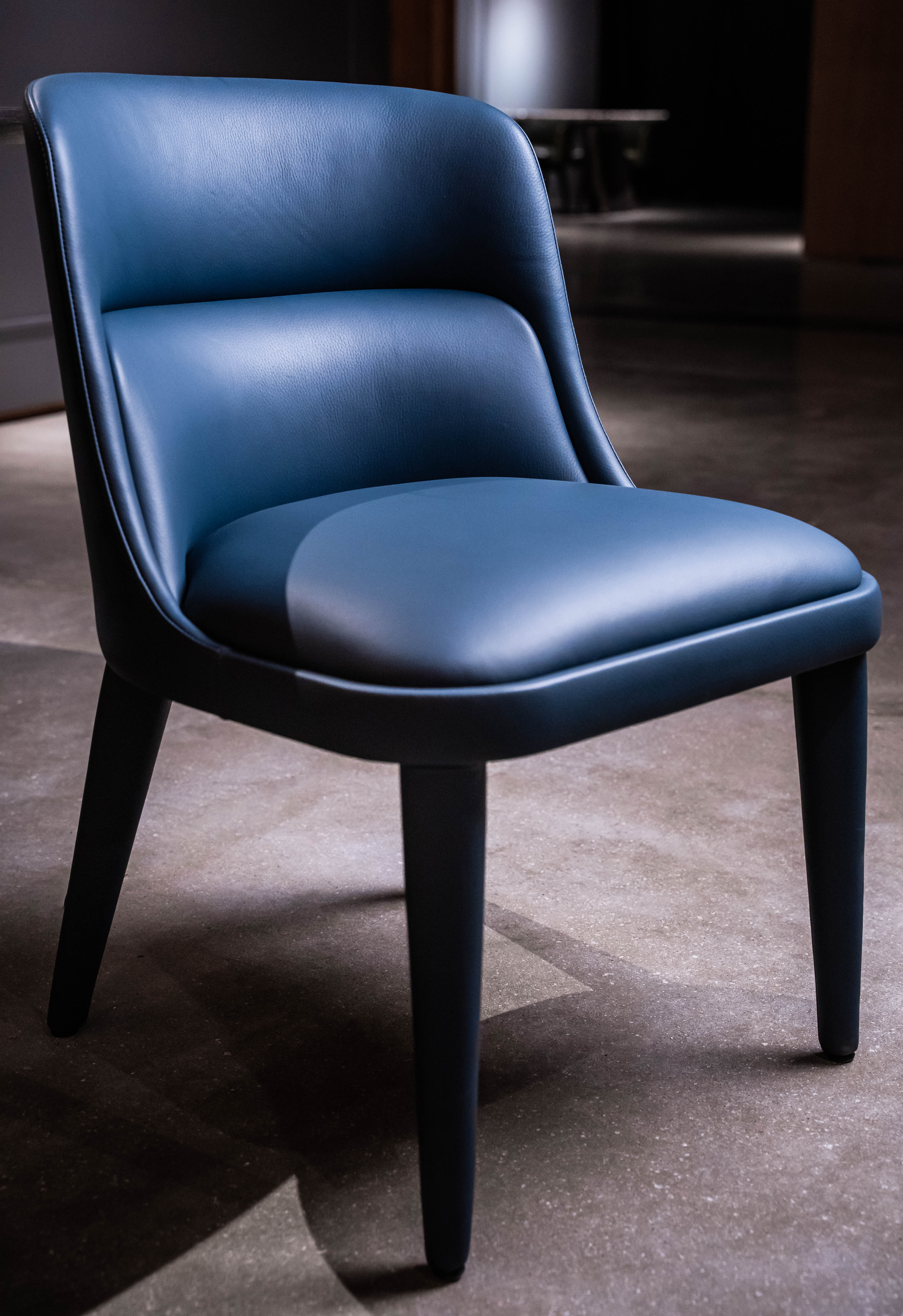 Home‑use Navy Blue Leather Dining Chair, Modern Upholstered Side Chair with Solid Wood Legs for Dining Room & Study